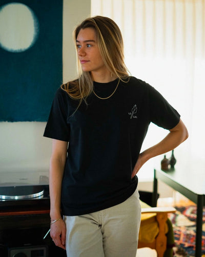 Ildsjæl Agnes Womem's Tee - Black - Munk Store